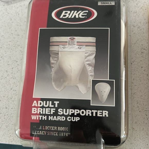 Men’s Adult Brief supporter with cup - Picture 11 of 14